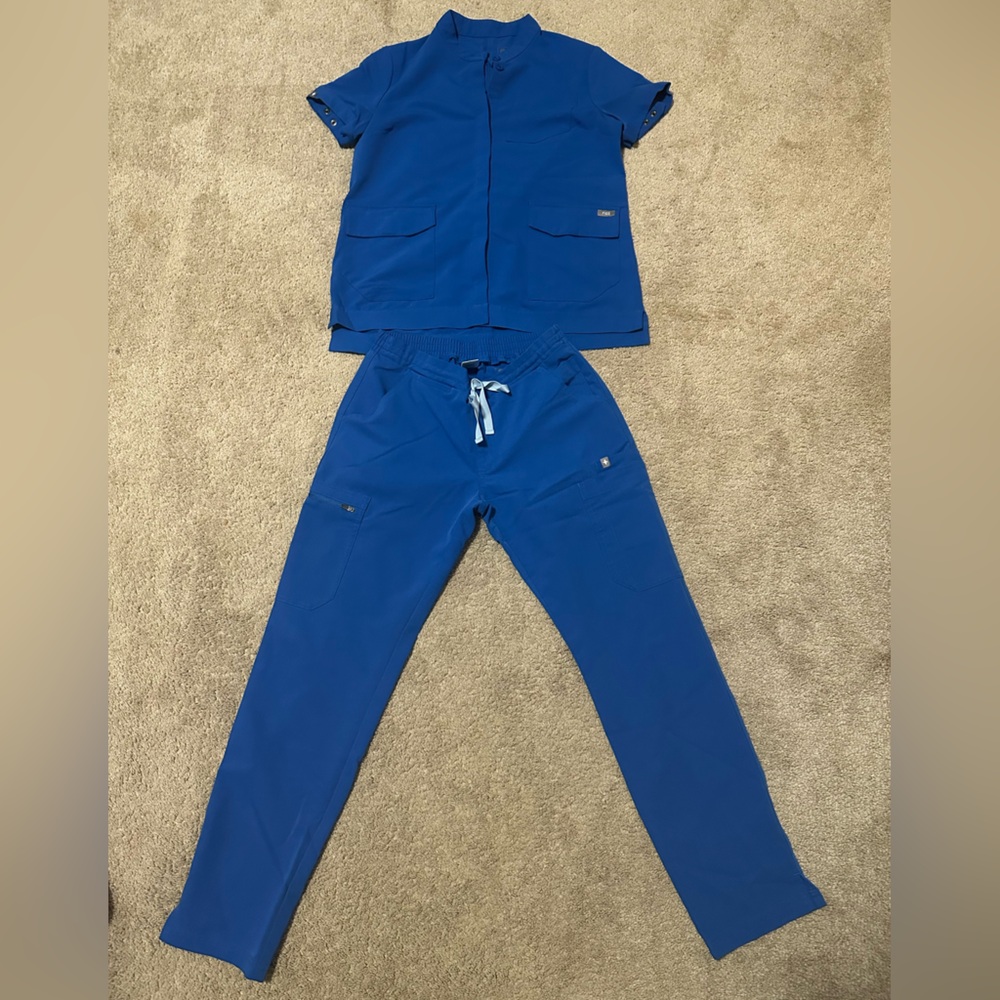 Figs Rosario Military Top XS, Yola pant XSP Royal Blue GUC